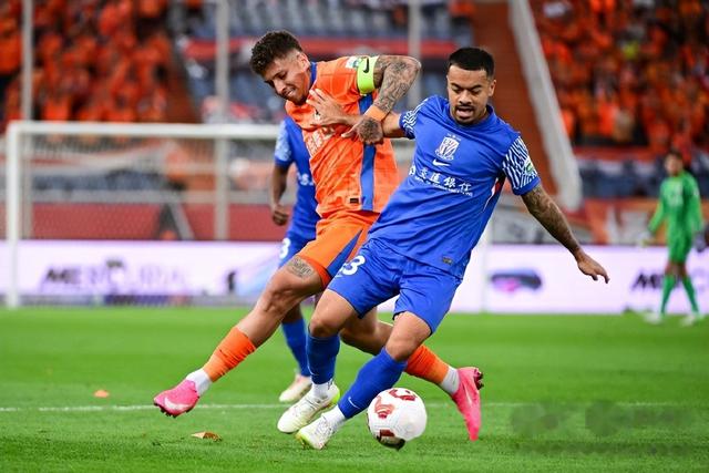 关于申花战平泰达：两队实力差距不大，打出势均力敌的对决的信息